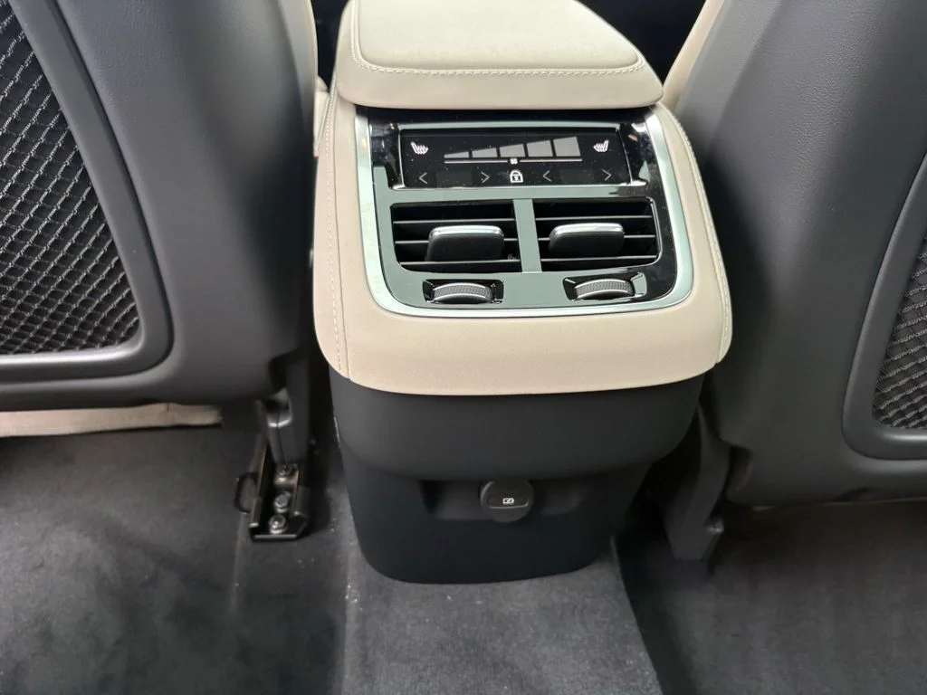 New 2026 Onyx Black Volvo Ultra image 27