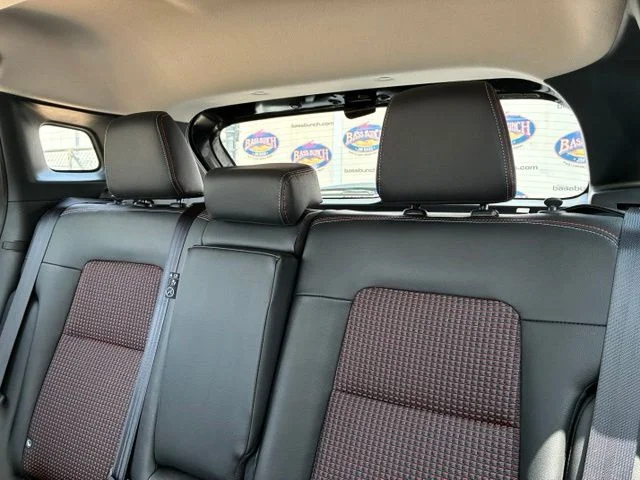 2026 Nissan KICKS SR - Photo 9