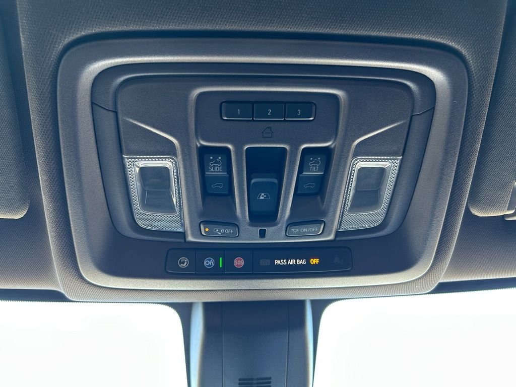 Used 2020 White GMC Denali image 29