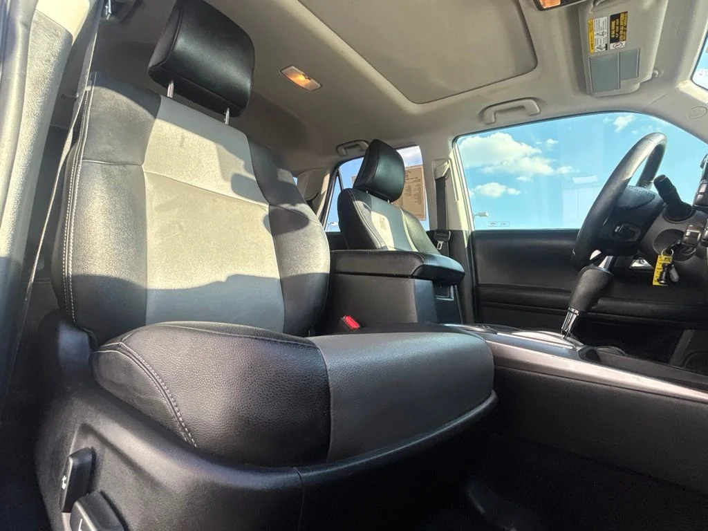 Used 2016 Silver Toyota SR5 Premium image 26