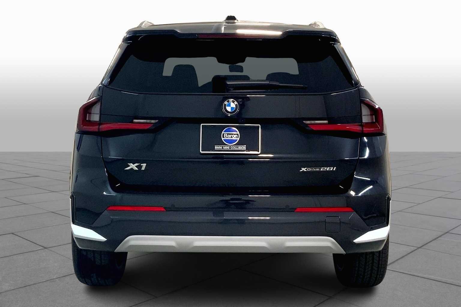 Used 2025 Black Sapphire Metallic BMW xDrive28i image 4