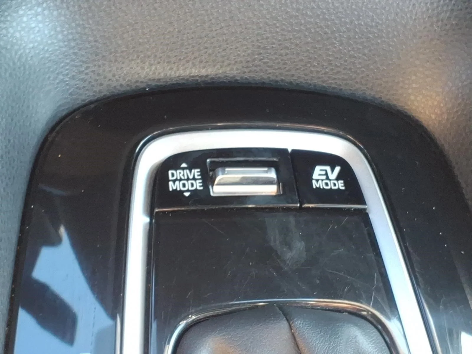 Certified Used 2024 White Toyota SE image 17