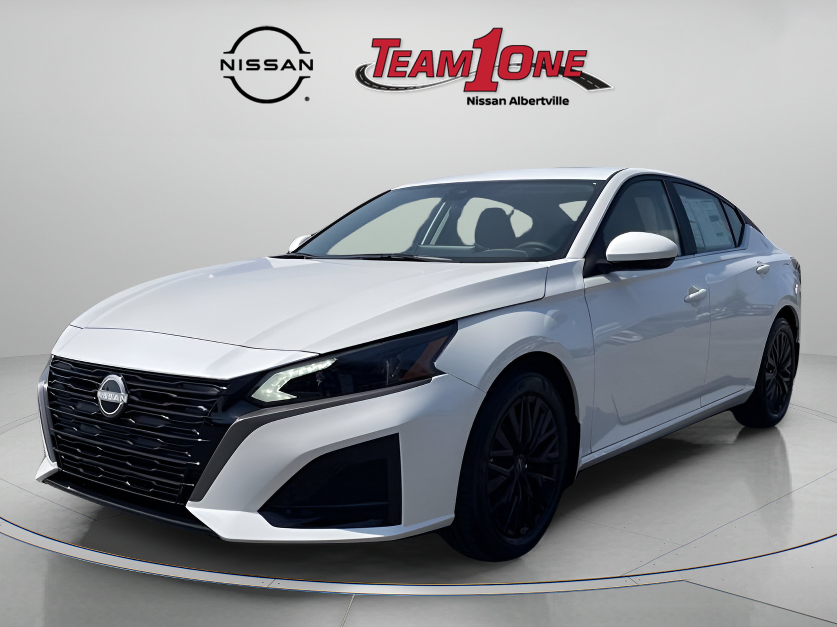 New 2026 Pearl White TriCoat Nissan 2.5 SV image 5