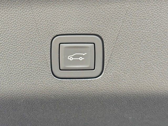 2025 Chevrolet Suburban Premier - Photo 40