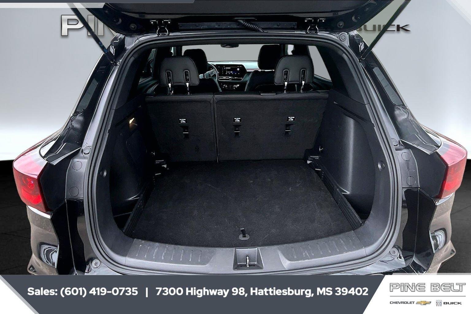 Used 2025 Mosaic Black Metallic Chevrolet RS image 23