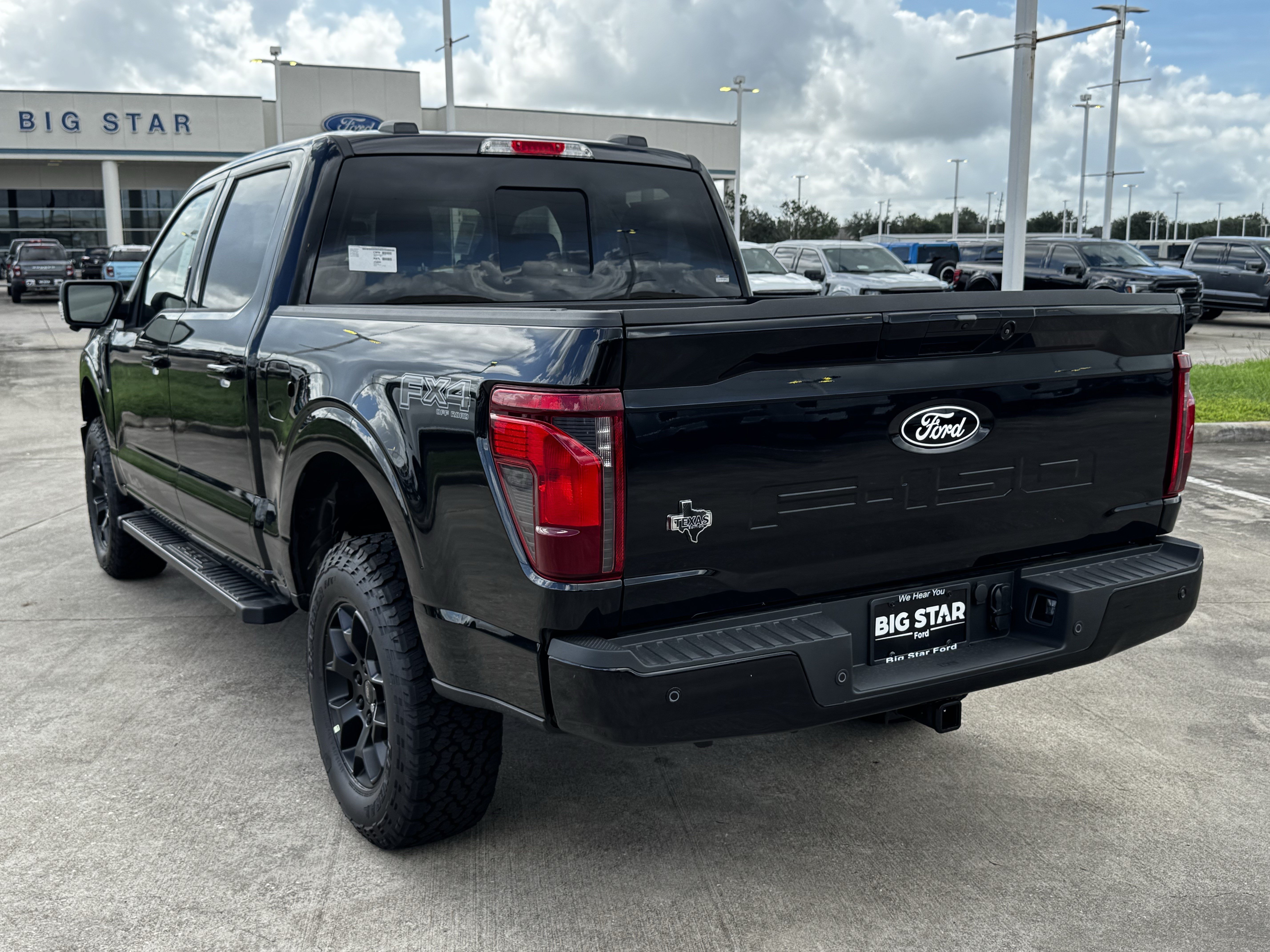 New 2026 Agate Black Metallic Ford XLT image 7