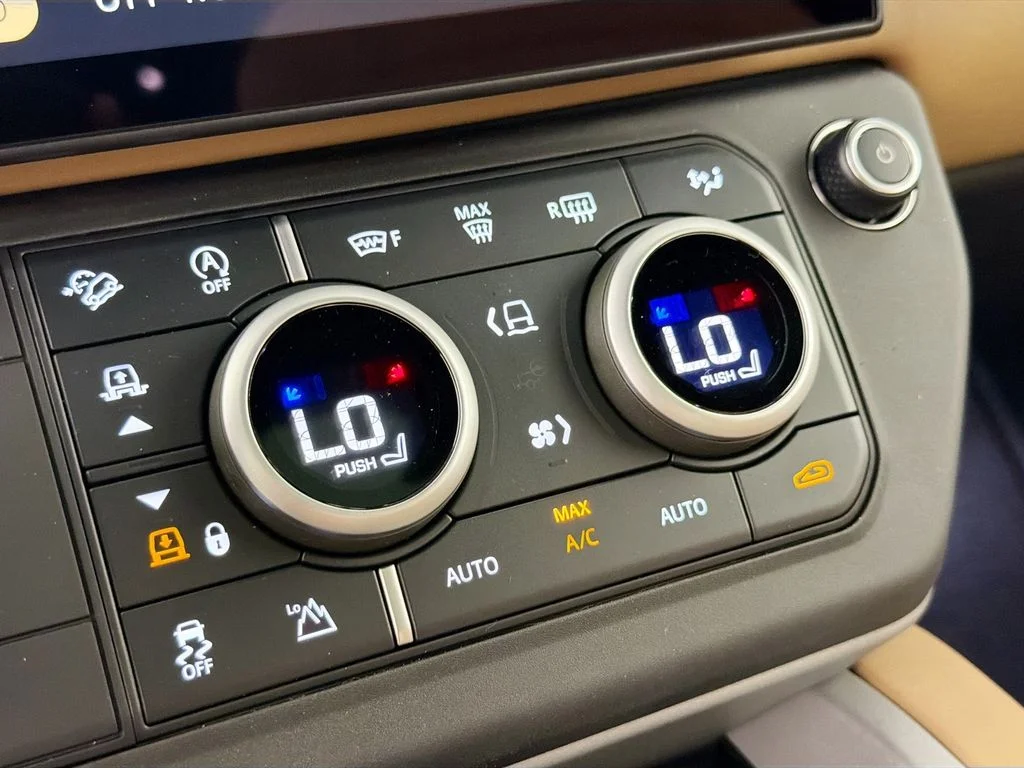 New 2026 Fuji White Land Rover V8 image 16