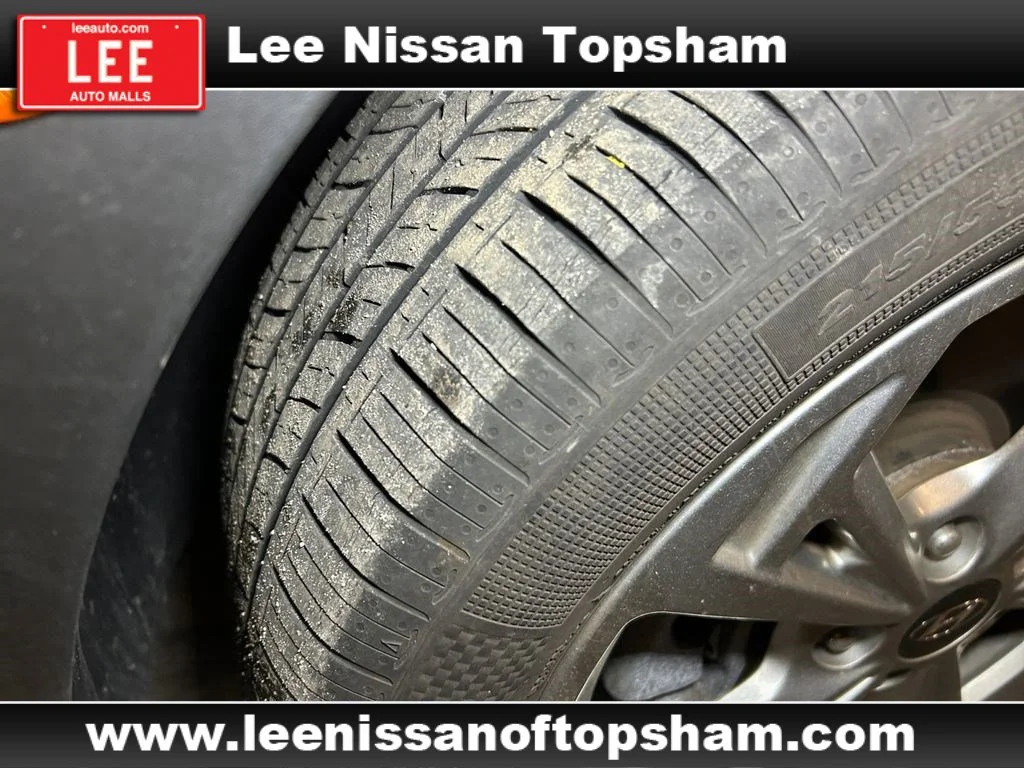 Used 2023 Abyss Black Pearl Hyundai SEL image 25