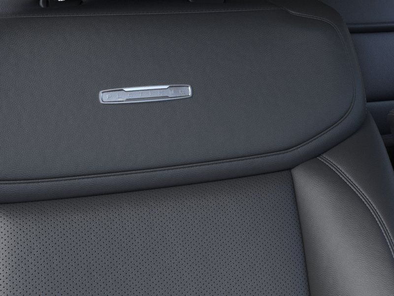 New 2025 Star White Metallic Tri-Coat Ford Platinum® MAX image 39