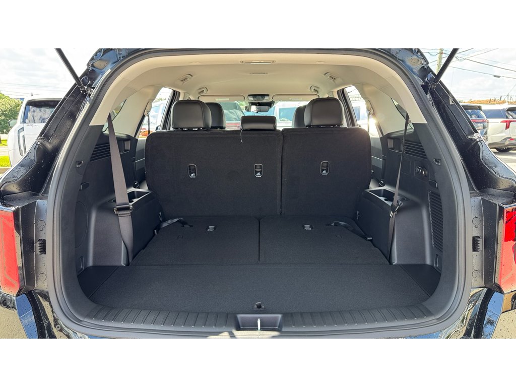 New 2026 Ebony Black Kia S image 8