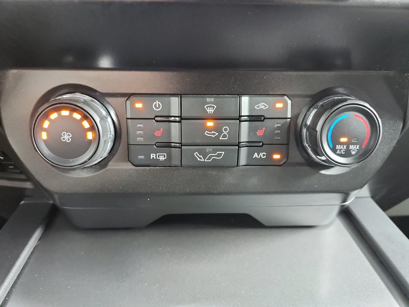 Used 2020 Red Ford XLT image 32