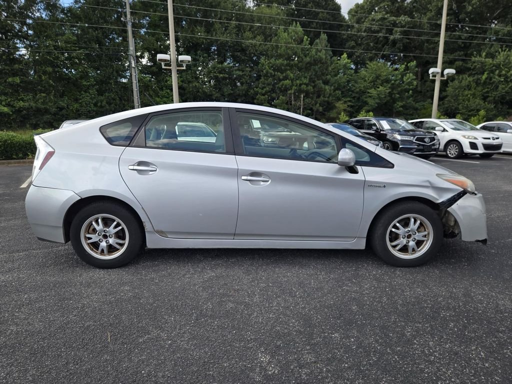 Used 2011 Silver Toyota One image 4