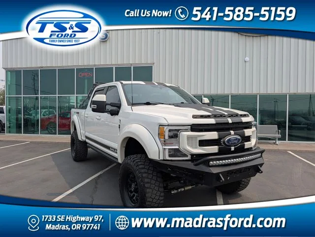 Used 2022 White Ford Lariat image 1