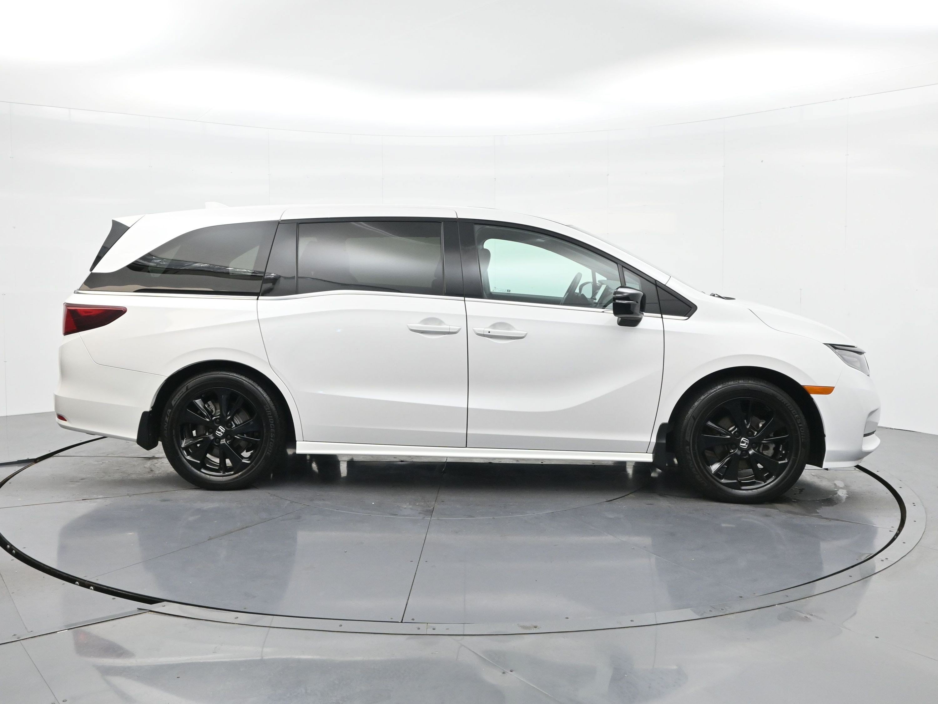 Used 2024 White Honda Sport image 4