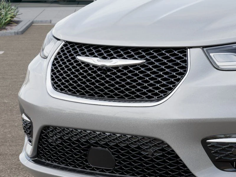 New 2026 Silver Mist Clear-Coat Exterior Paint Chrysler Select image 11