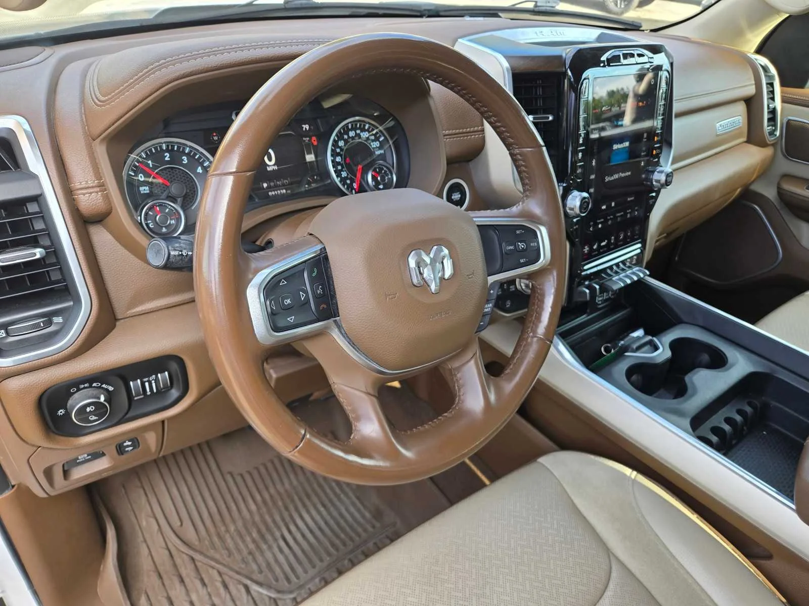 Used 2021  Ram Laramie image 11