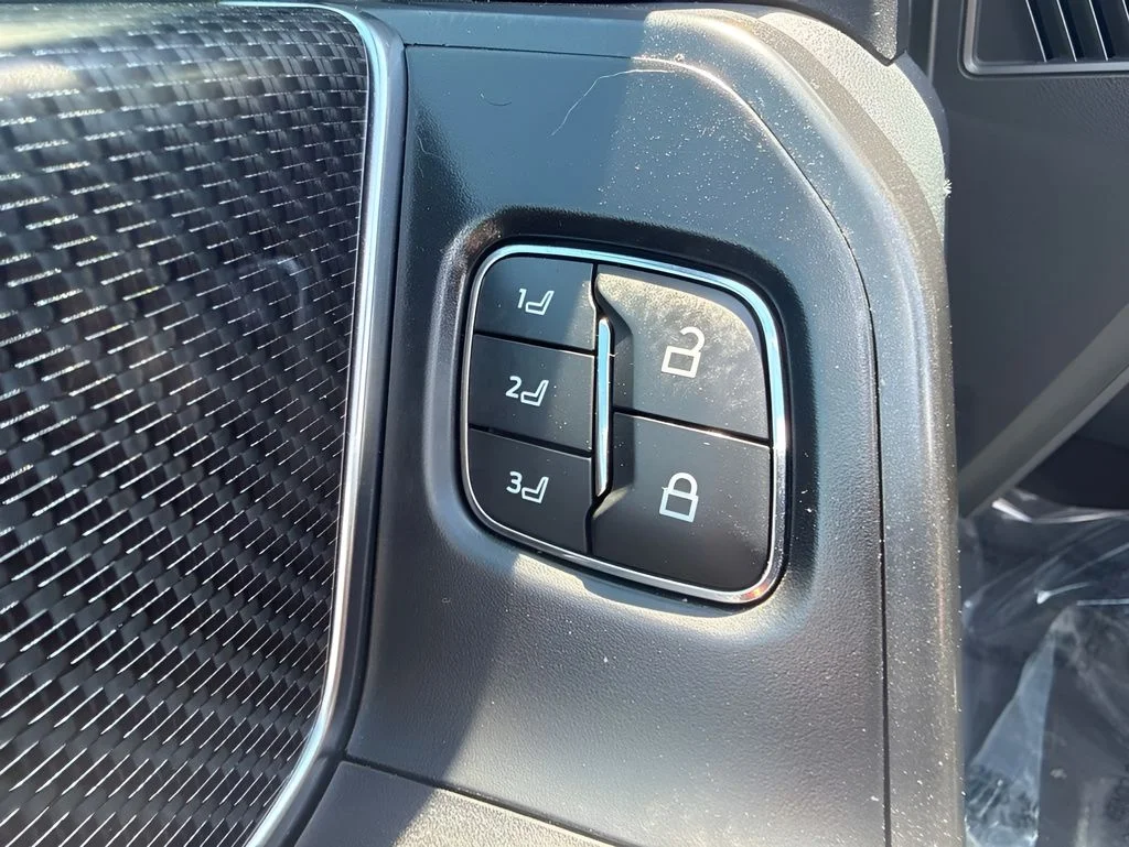 Used 2022 Silver Ford Raptor image 11