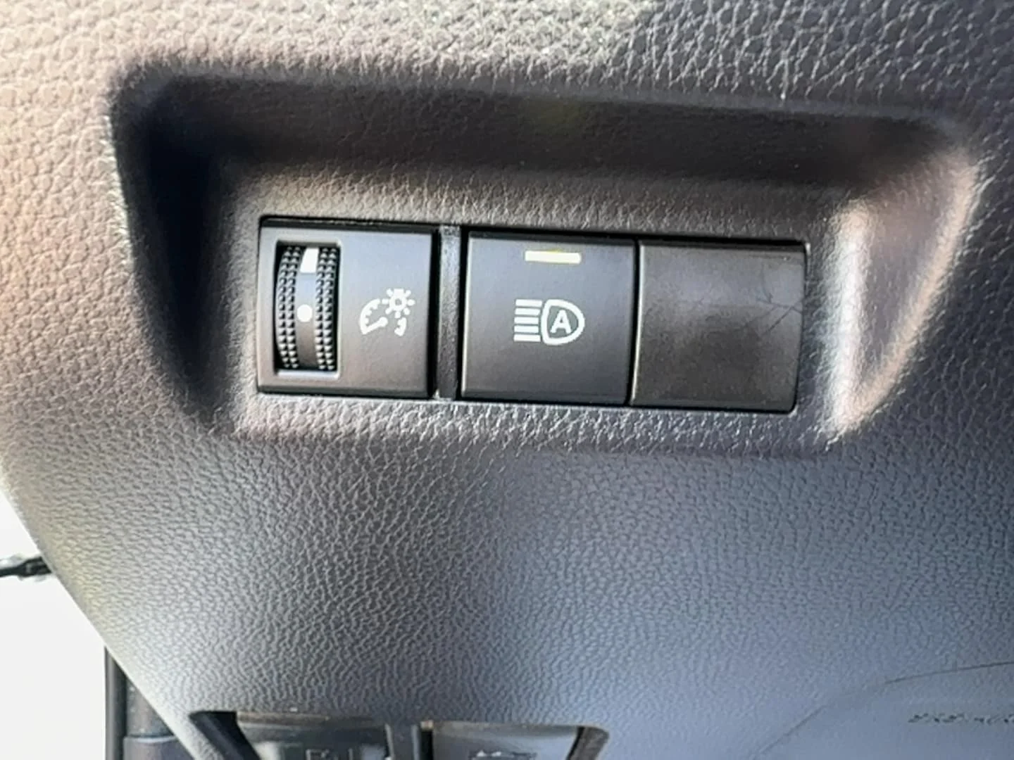 Used 2025 White Toyota XLE image 16