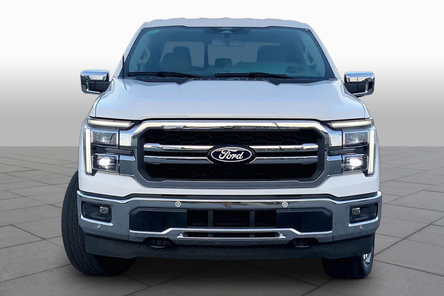 Used 2025 Oxford White Ford LARIAT image 5