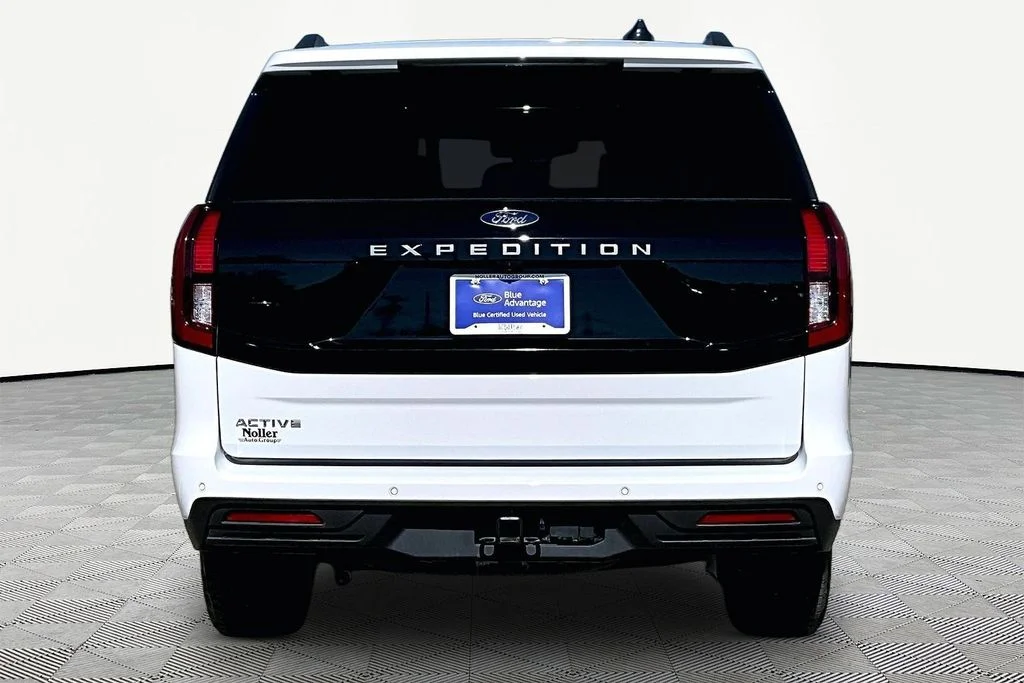 Certified Used 2025 Oxford White Ford Active image 4