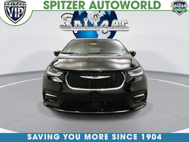 Used 2025 Black Chrysler Select image 5