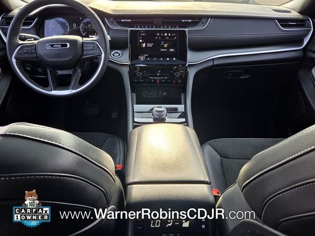 Used 2025 Black Jeep Altitude X image 9