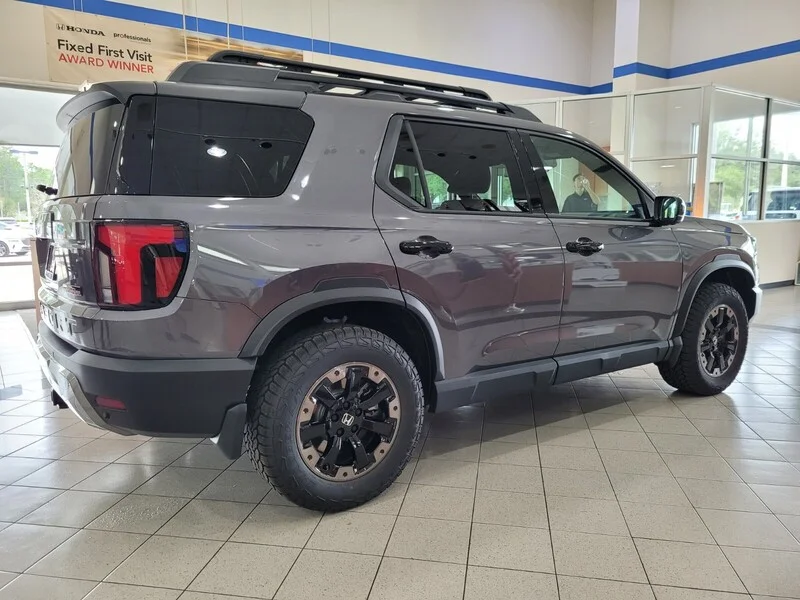 New 2026 Modern Steel Metallic Honda TRAILSPORT ELITE AWD image 4