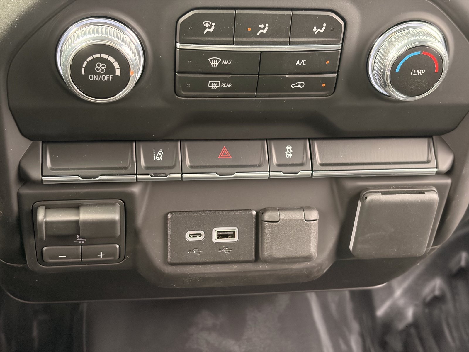 2026 GMC Sierra 2500HD Pro - Photo 15