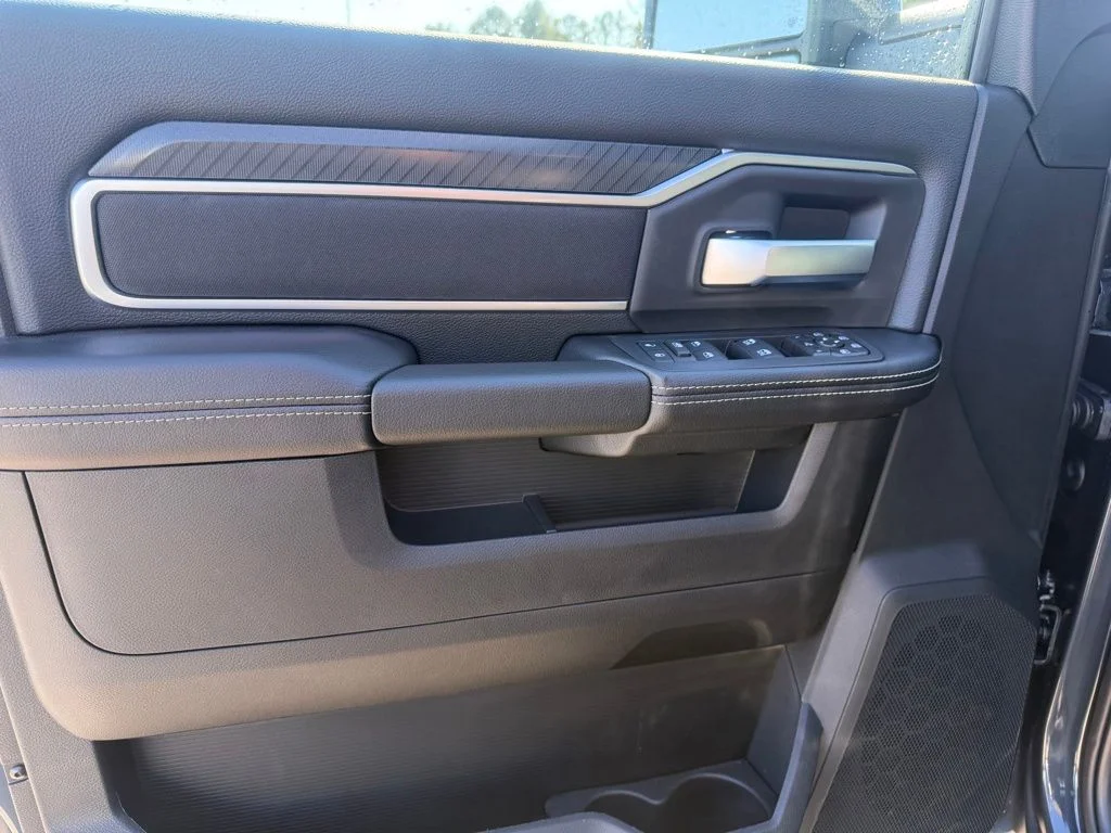 2026 RAM 2500 Big Horn - Photo 10