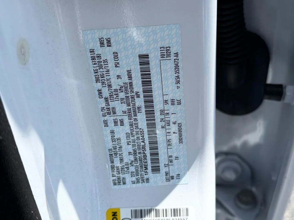 Used 2024 Oxford White Ford Badlands image 19