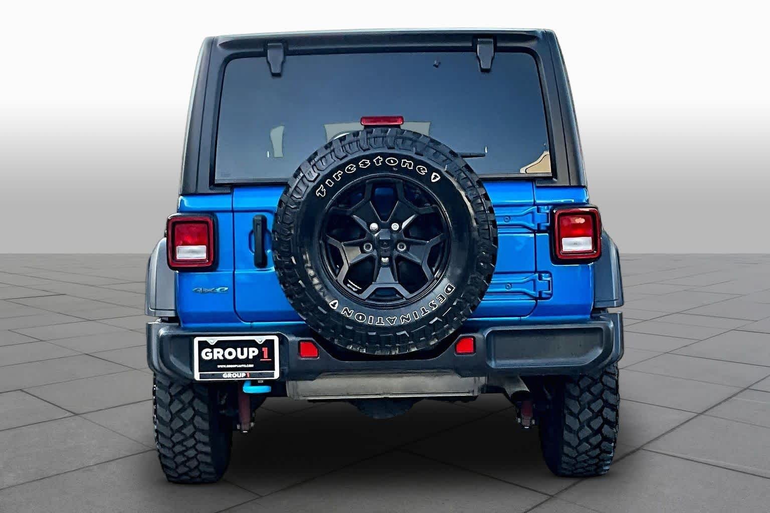 Used 2023 Hydro Blue Pearlcoat Jeep  image 5