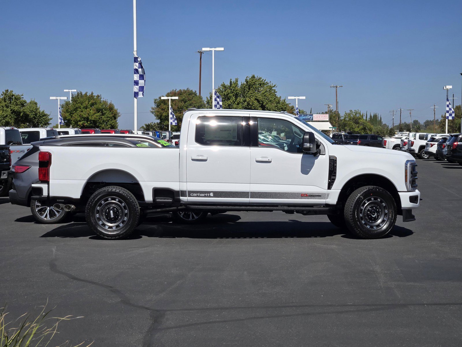 New 2027 Oxford White Ford F-350® XLT image 3