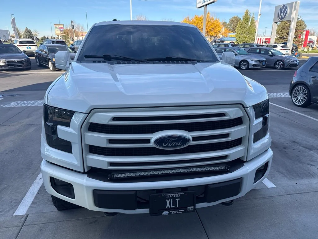 Used 2017 White Ford XLT image 2