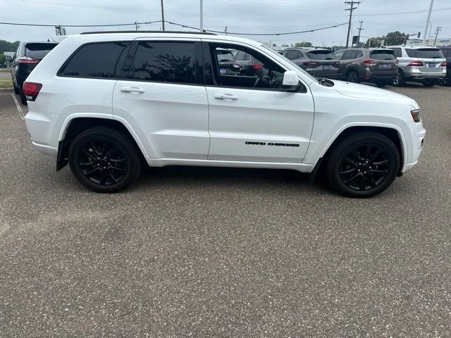 Used 2019 Jeep Grand Cherokee Altitude with VIN 1C4RJFAGXKC588817 for sale in Inver Grove Heights, Minnesota