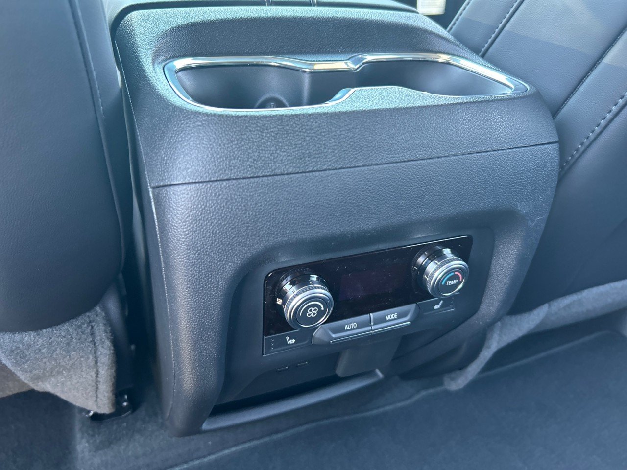 2026 GMC Acadia Elevation - Photo 21