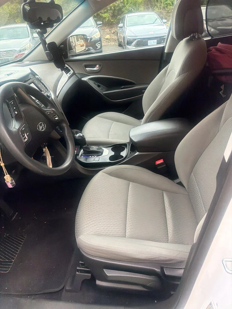 Used 2018 Pearl White Hyundai 2.4 Base image 5