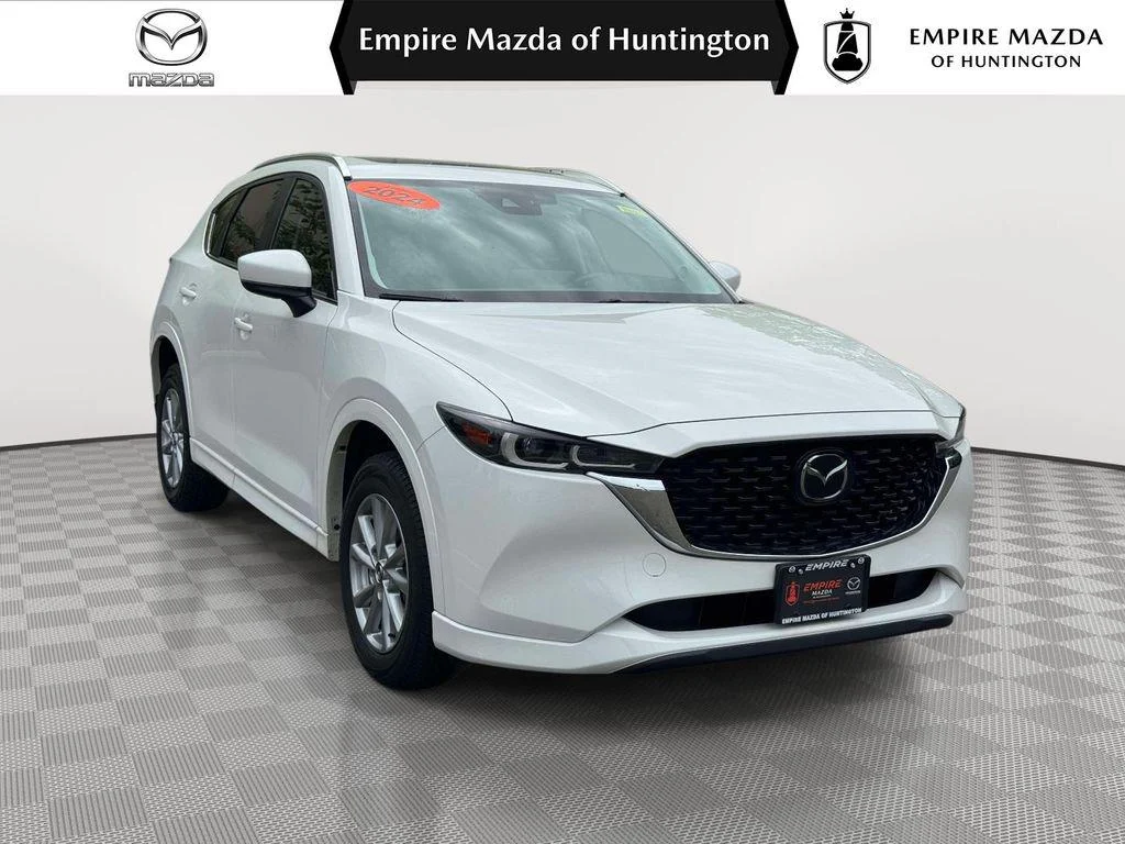 2024 Mazda CX-5 S Preferred package Auto AWD's photo