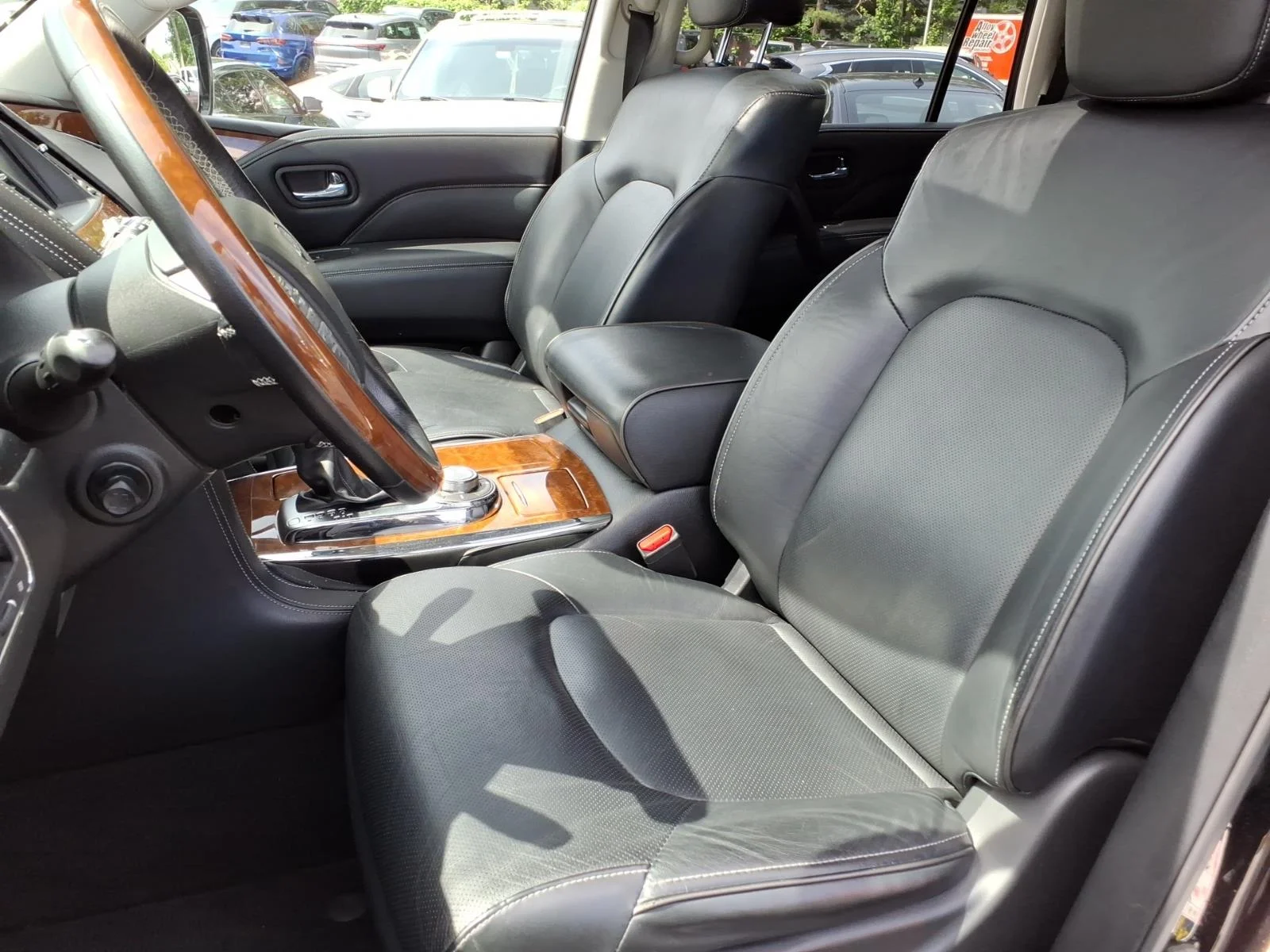Used 2019 Black INFINITI LUXE image 20