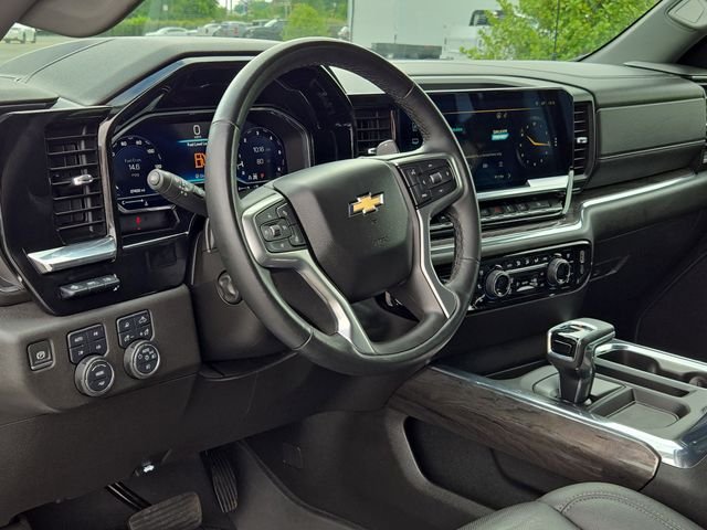 Used 2023 White Chevrolet LTZ image 17