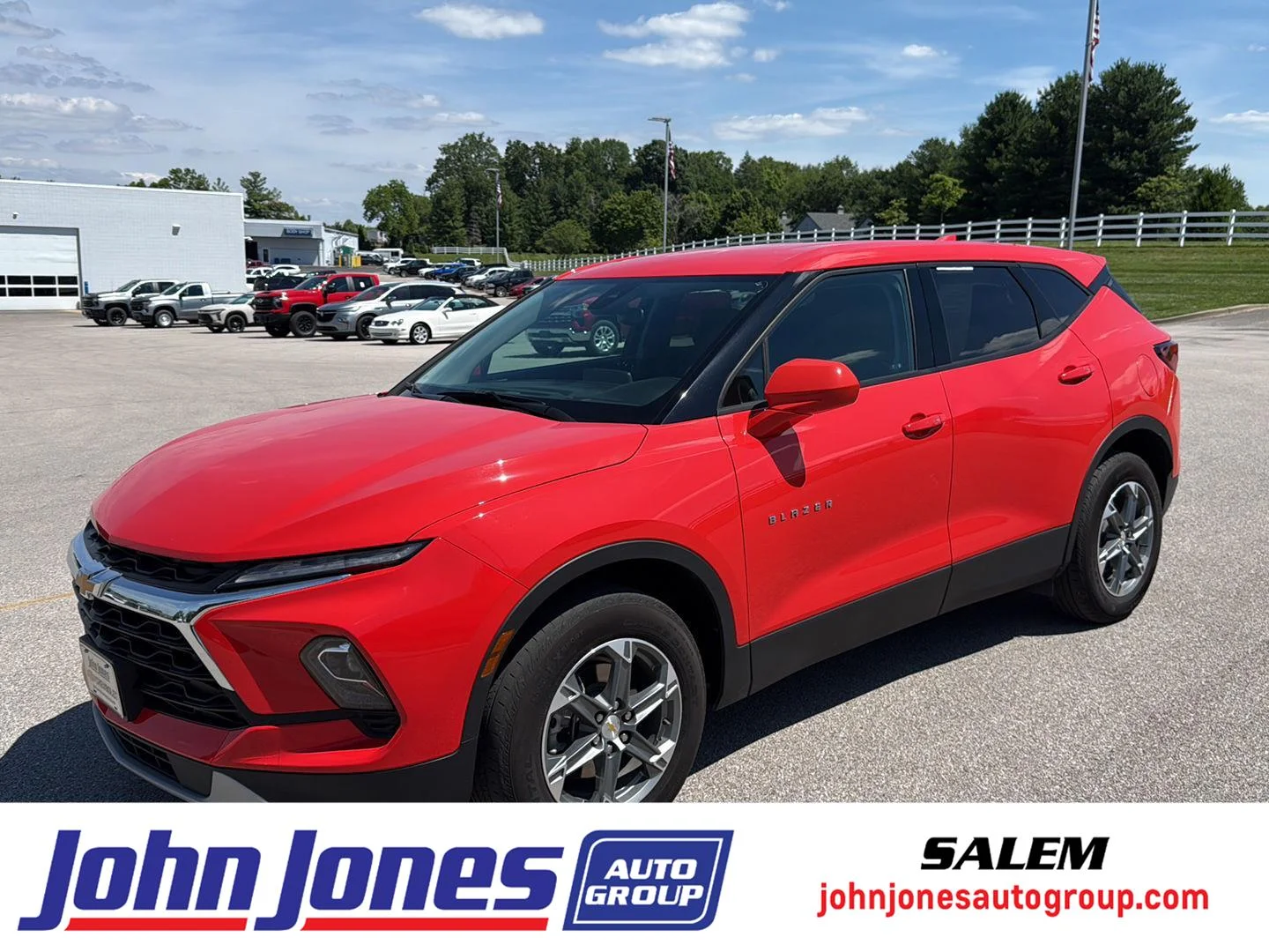 Used 2025 Habanero Orange Chevrolet LT image 1