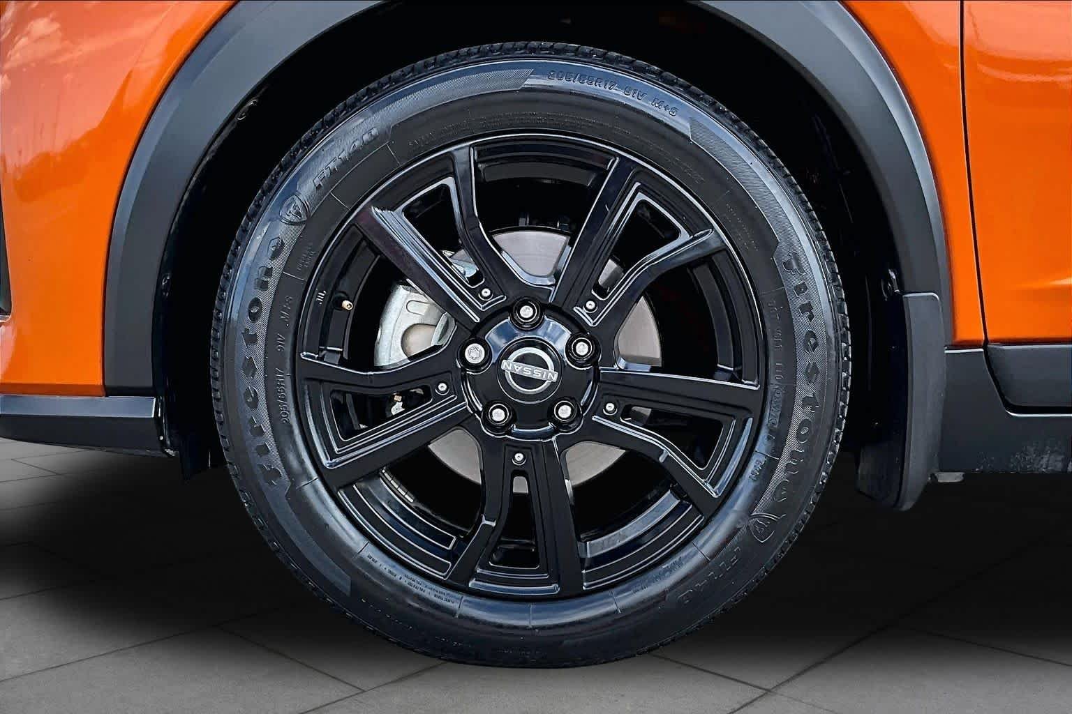 Certified Used 2023 Monarch Orange / Super Black Nissan SR image 11