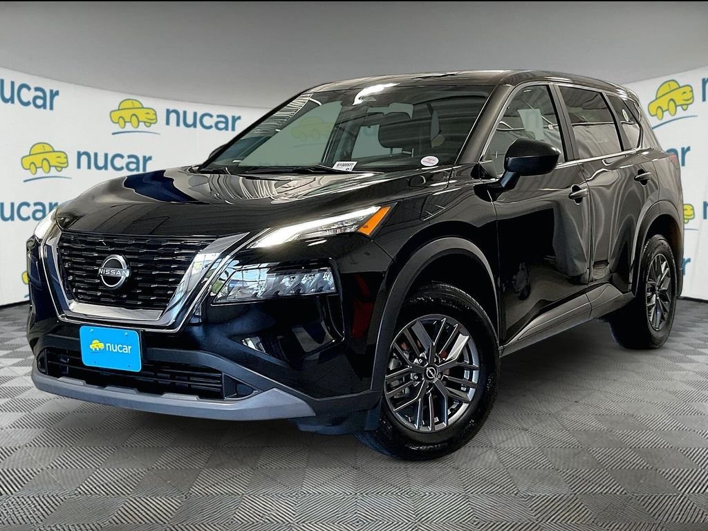 Used 2023 Black Nissan S image 3