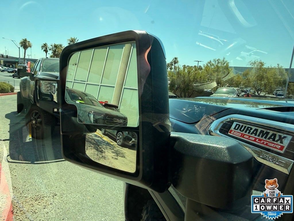 Used 2021 Pacific Blue Metallic GMC Denali image 9