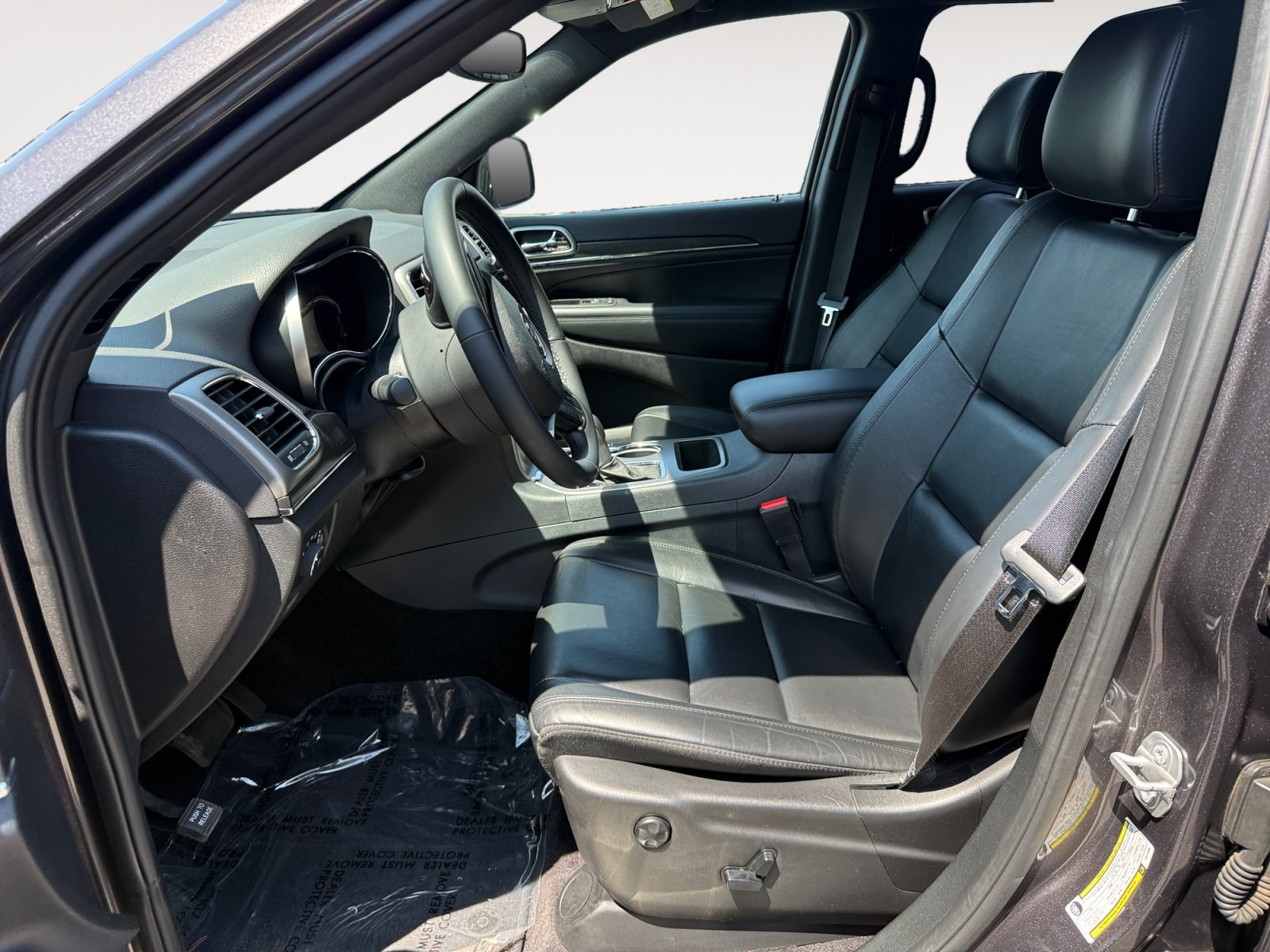 Used 2018 Crystal Metallic Jeep Limited image 10