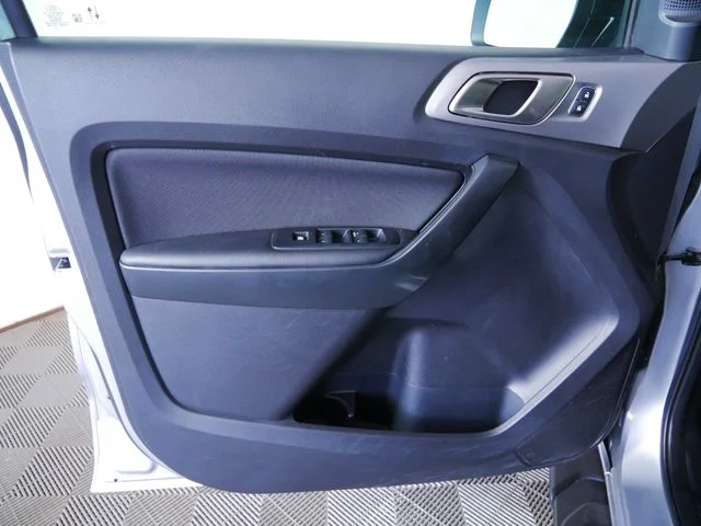 Used 2020 Silver Ford XLT image 15
