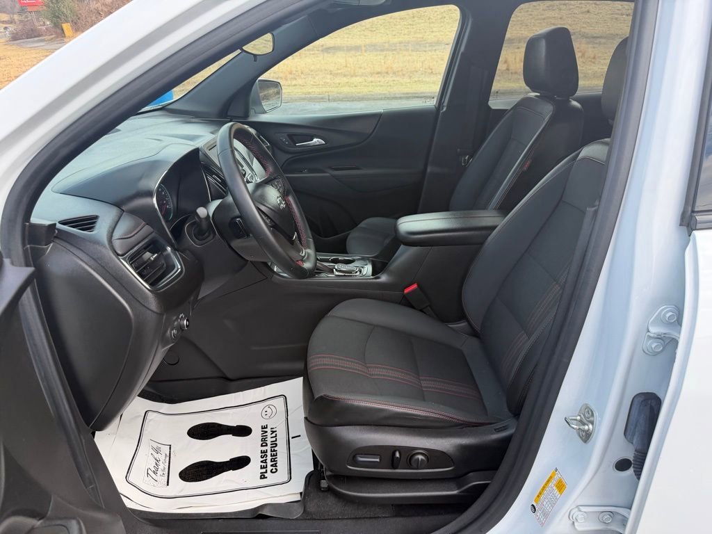 Used 2024 Summit White Chevrolet RS image 31