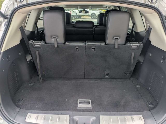 Used 2014 Silver INFINITI Base image 12