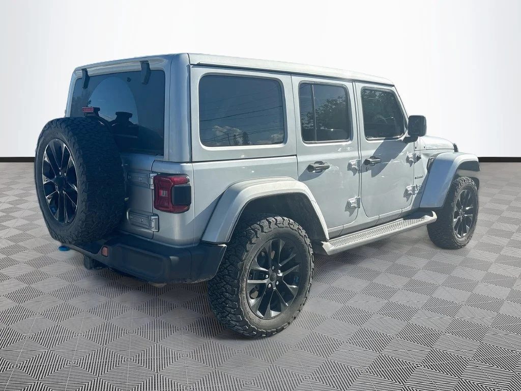 Used 2022 Silver Jeep Unlimited Sahara 4xe image 6
