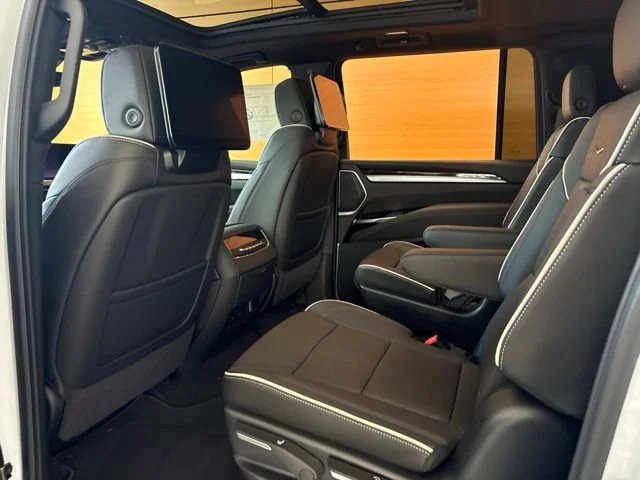 2026 Cadillac Escalade ESV Luxury - Photo 7