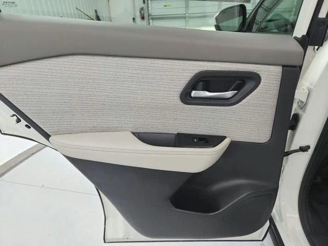Used 2023 White Nissan SV image 32